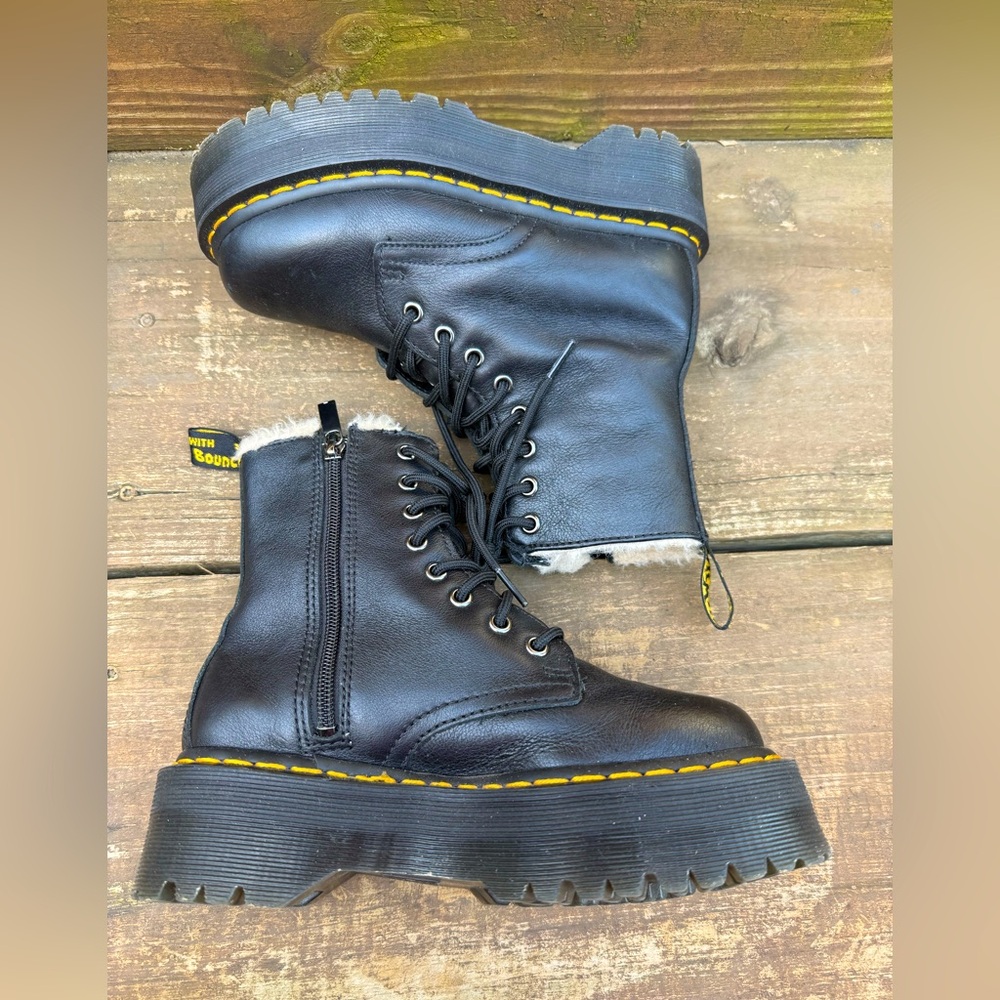 Dr Martens platform boots size 5